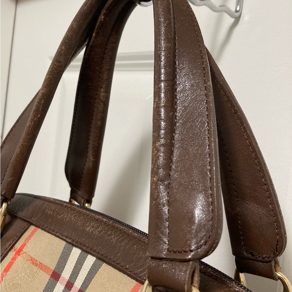 Burberrys Duffle Travel Bag - Picture 10 of 12